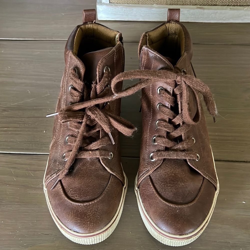 Boys brown high top shoes